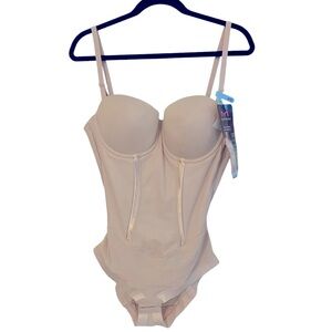 Maidenform‎ Ultra-Firm Convertible Body Shaper Built-In Underwire Bra NWT Sz 40C